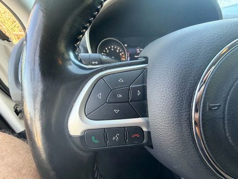 Used 2020 Jeep Compass Limited image 16