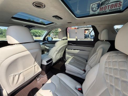 Used 2020 Hyundai Palisade Limited FWD image 17