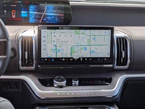 New 2026 Ford Expedition Max Platinum image 11