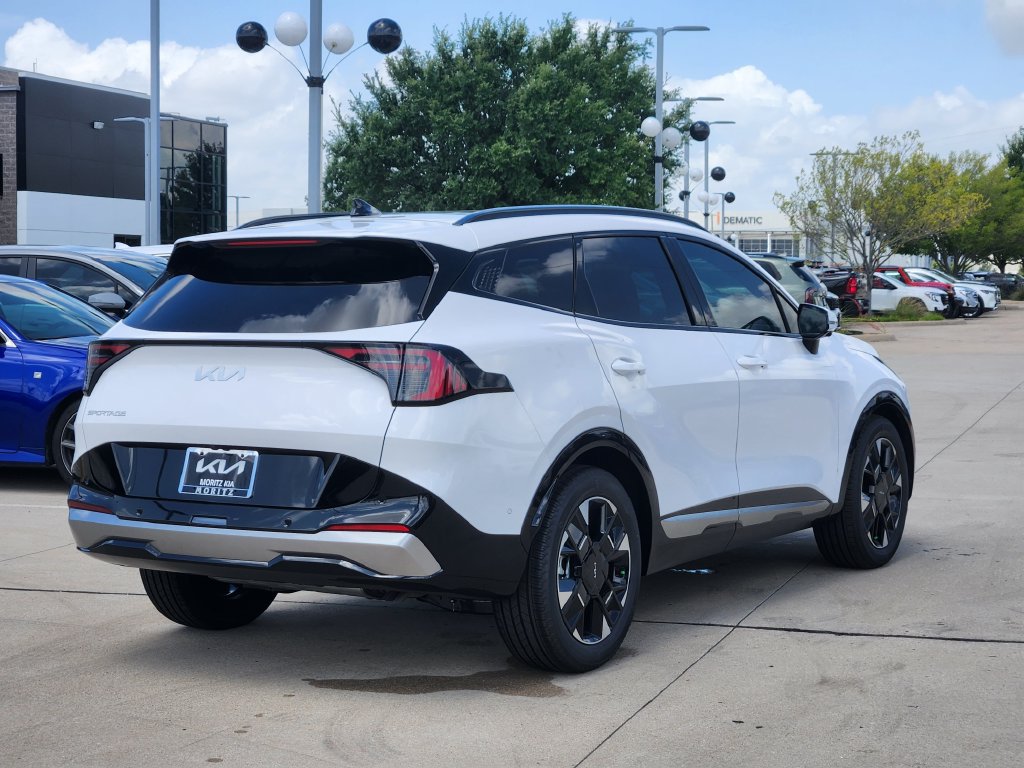 New 2026 Kia Sportage SX FWD image 4
