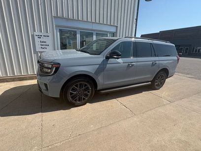 New 2026 Ford Expedition Max Platinum w/ Stealth Appearance Package