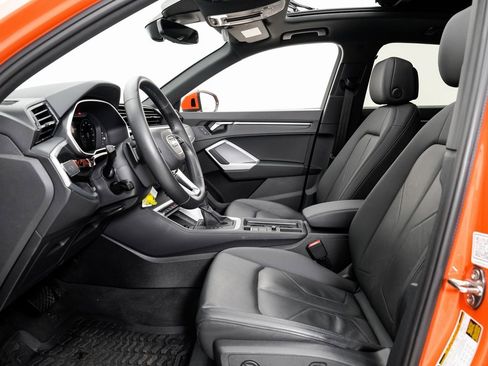 Used 2023 Audi Q3 2.0T Premium Plus w/ Premium Plus Package image 6