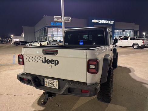 Used 2020 Jeep Gladiator Sport w/ Quick Order Package 24S image 9