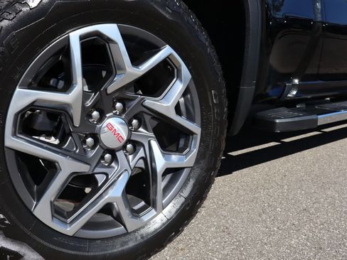 Used 2025 GMC Sierra 1500 SLT w/ SLT Premium Plus Package image 42