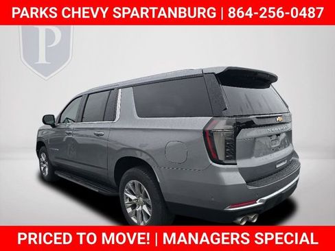 New 2025 Chevrolet Suburban Premier image 9