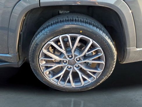Used 2024 Jeep Grand Cherokee L Summit AWD/4WD image 13
