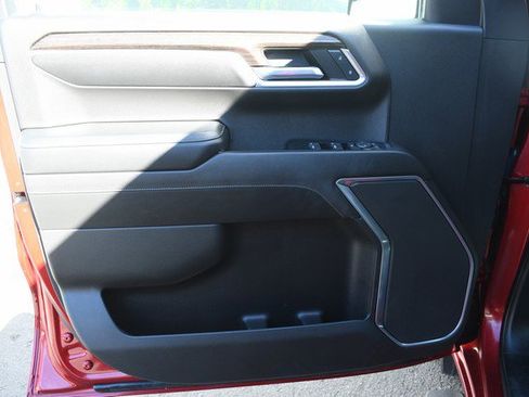 Used 2022 GMC Sierra 1500 Elevation image 13