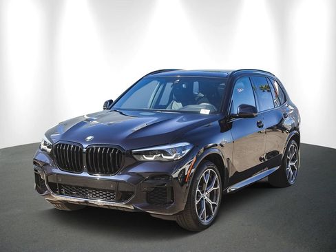 Used 2023 BMW X5 sDrive40i w/ M Sport Package RWD image 3