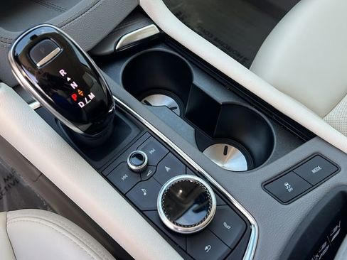 Used 2021 Cadillac XT6 Premium Luxury FWD image 18