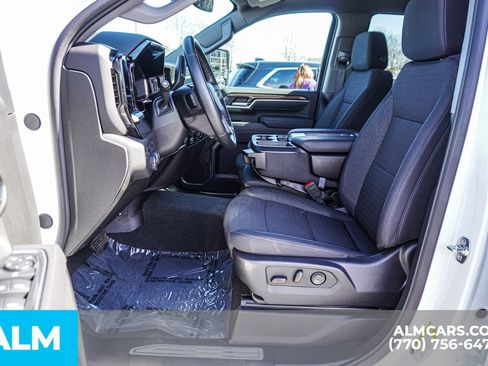 Used 2025 Chevrolet Silverado 2500 LT w/ Convenience Package image 22