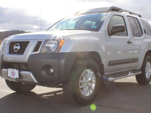 Used 2015 Nissan Xterra S w/ Value Package image 1