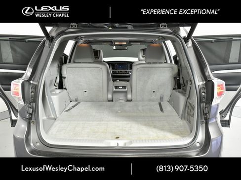 Used 2014 Toyota Highlander XLE image 15