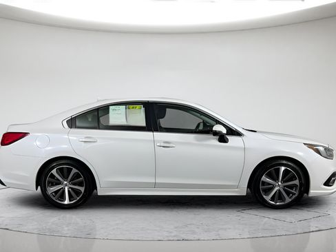 Used 2019 Subaru Legacy 3.6R Limited AWD/4WD image 2