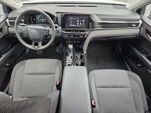 Used 2025 Toyota Camry LE FWD image 25