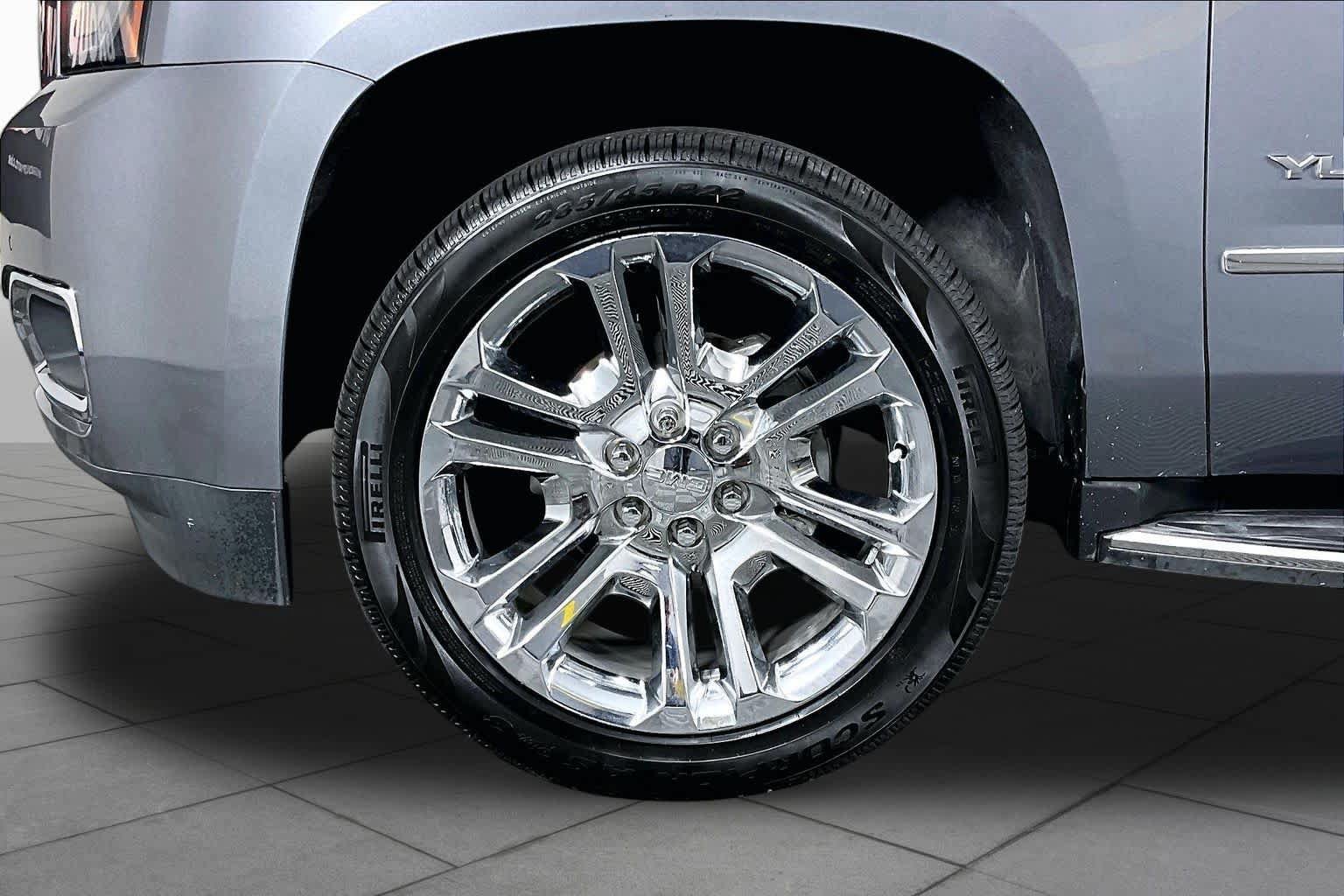 Used 2018 GMC Yukon XL SLT w/ Premium Edition RWD image 10
