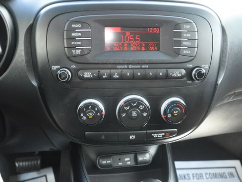 Used 2016 Kia Soul FWD image 25