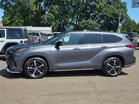 Used 2021 Toyota Highlander XSE image 5