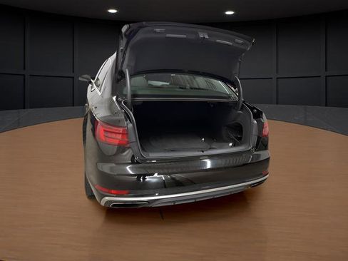 Used 2019 Audi A4 2.0T Premium w/ Convenience Package image 7