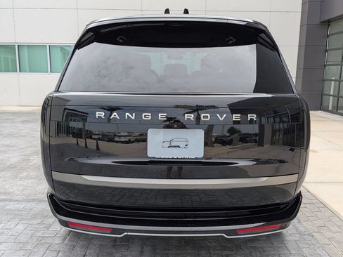 Certified 2025 Land Rover Range Rover SE AWD/4WD image 7