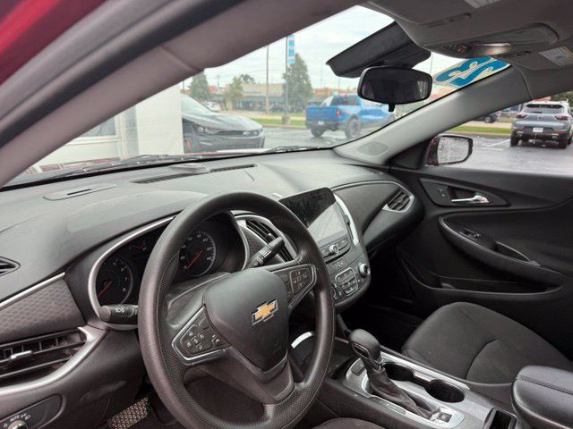 Used 2023 Chevrolet Malibu LT FWD image 7