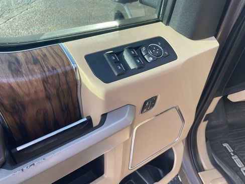 Used 2020 Ford F150 Lariat w/ Equipment Group 502A Luxury image 14