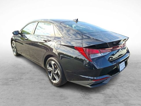 Used 2023 Hyundai Elantra SEL w/ Convenience Package FWD image 5