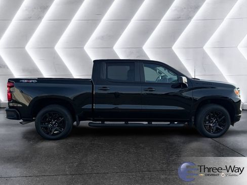 Certified 2024 Chevrolet Silverado 1500 Custom w/ Turbomax Blackout Package image 6
