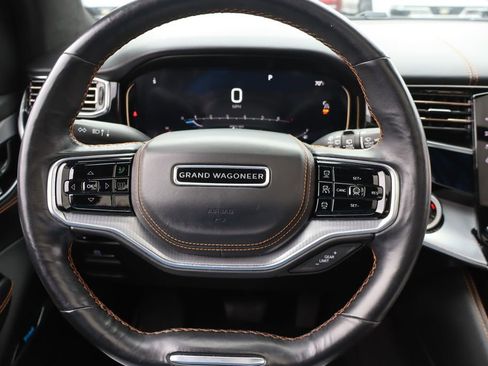 Used 2022 Jeep Grand Wagoneer Series III w/ Rear Seat Video Group 1 AWD/4WD image 7