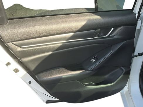 Used 2021 Honda Accord Sport image 24