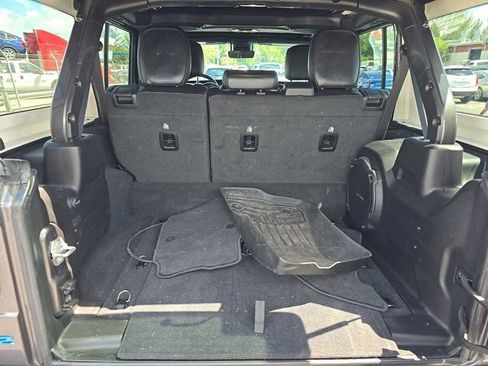 Used 2021 Jeep Wrangler Unlimited Rubicon 4xe w/ Steel Bumper Group AWD/4WD image 15