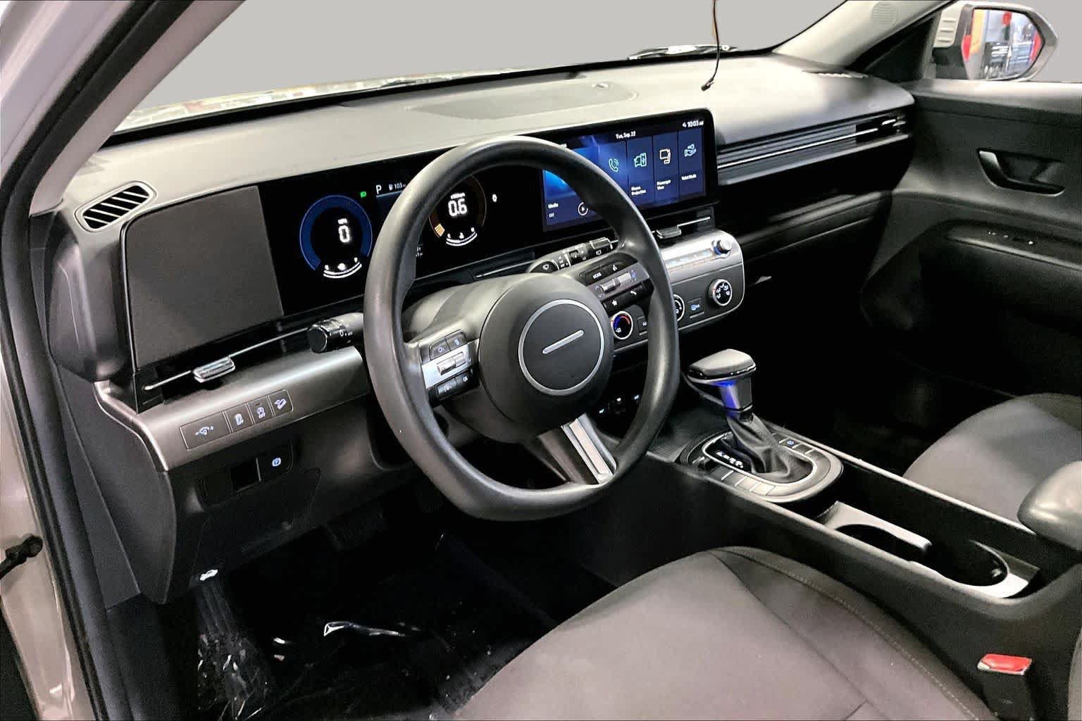 Used 2024 Hyundai Kona SE FWD image 18