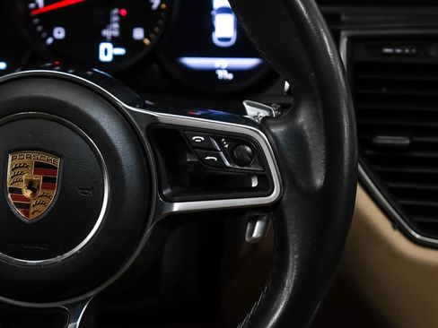 Used 2017 Porsche Macan image 17
