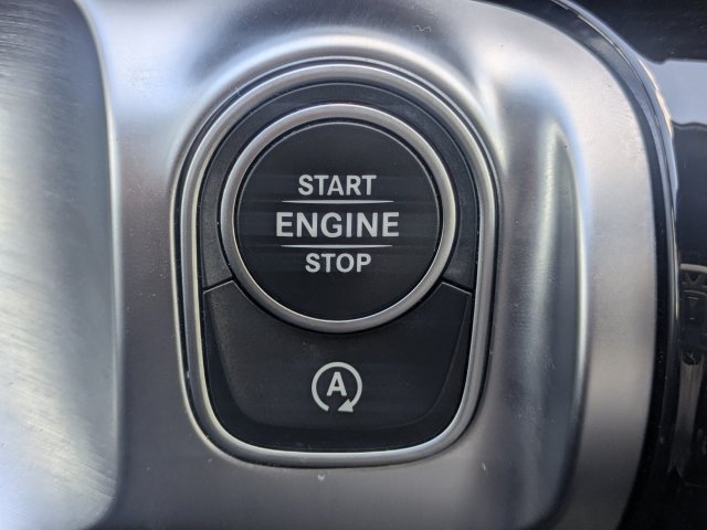 Used 2023 Mercedes-Benz GLB 250 4MATIC w/ Premium Package image 29