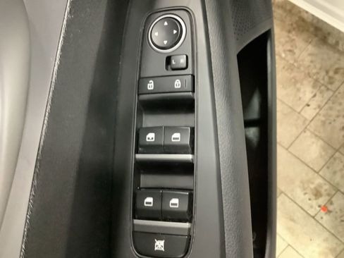 Certified 2023 Kia Forte LXS w/ LXS Technology Package image 22