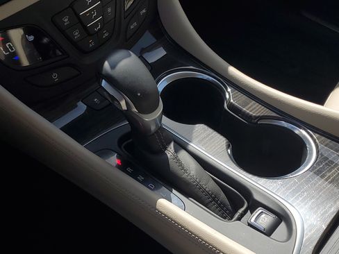 Used 2020 Buick Envision Essence AWD/4WD image 30