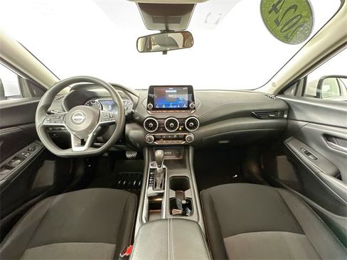 Used 2024 Nissan Sentra SV image 3