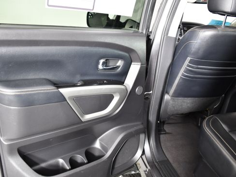 Used 2017 Nissan Titan SL AWD/4WD image 53