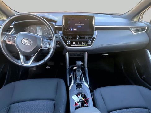 Used 2023 Toyota Corolla Cross AWD Hybrid w/ Moonroof Package image 16