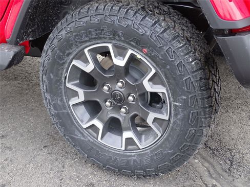 New 2025 Jeep Wrangler Sahara w/ Technology Group image 18