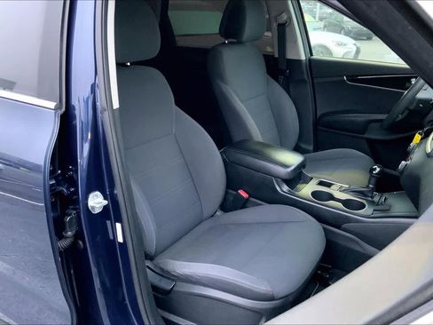 Used 2016 Kia Sorento LX image 8