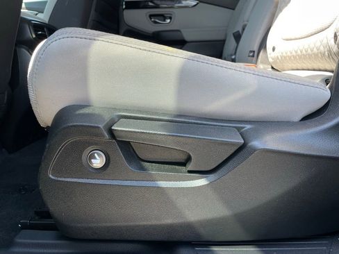 Certified 2023 Honda Pilot LX image 38