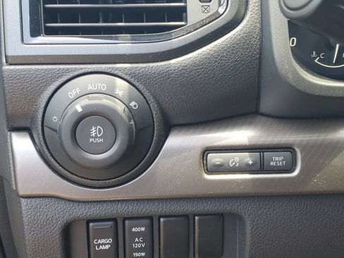 Used 2023 Nissan Titan PRO-4X w/ Pro-4x Convenience Package AWD/4WD image 21