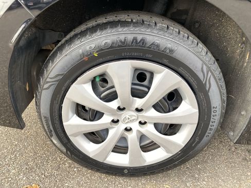 Used 2023 Toyota Corolla LE image 13