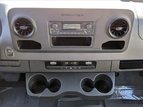 Used 2023 Mercedes-Benz Sprinter 2500 image 12