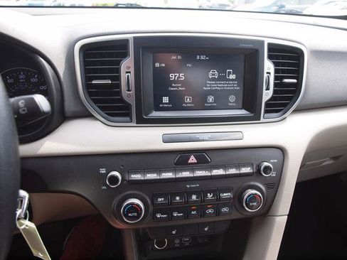 Used 2017 Kia Sportage LX w/ LX Popular Package AWD/4WD image 10