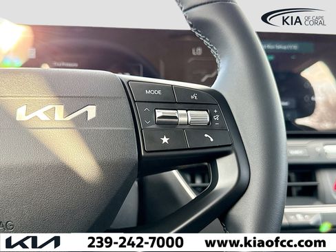 New 2025 Kia K4 EX image 33