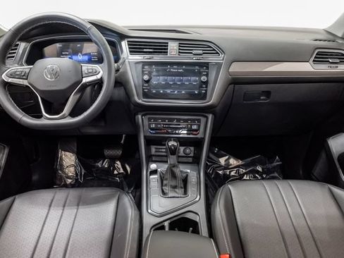 Used 2024 Volkswagen Tiguan SE FWD image 29