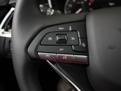 New 2025 Cadillac XT6 Luxury image 20