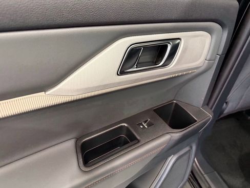 New 2026 Ford Explorer Active image 22