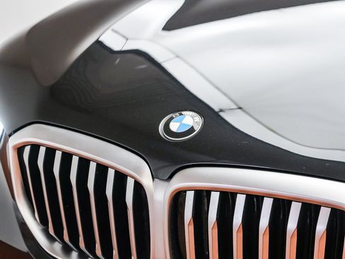 Used 2024 BMW X5 xDrive40i w/ Premium Package image 9